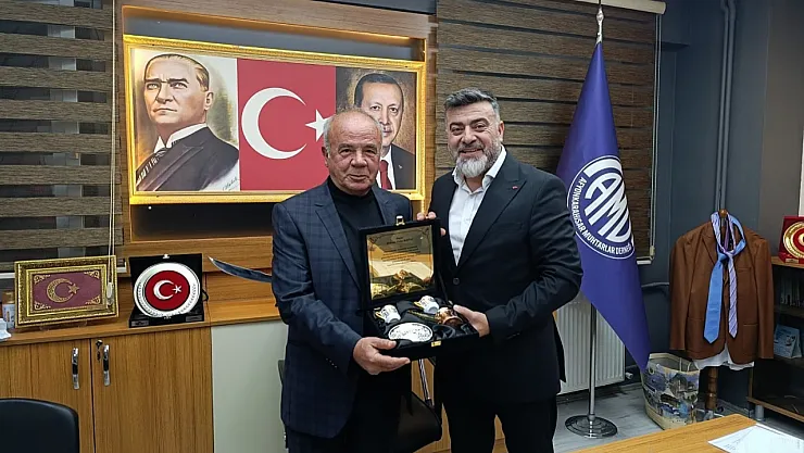 40 Yıllık Muhtara Plaket