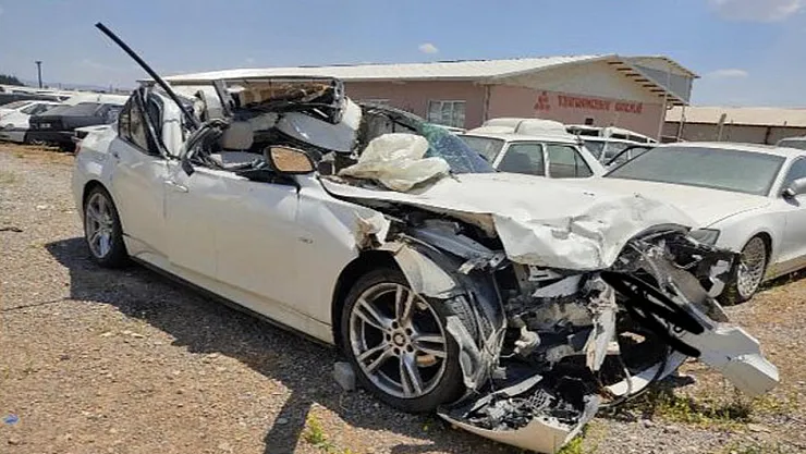 Afyon'da Lüks Araç Operasyonu: Sahte Belgelerle 50 Araç Satılmış!