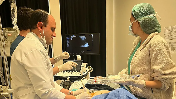 81 Yaşındaki Kadın Hasta Sandıklı Devlet Hastanesinde Hayata Tutundu