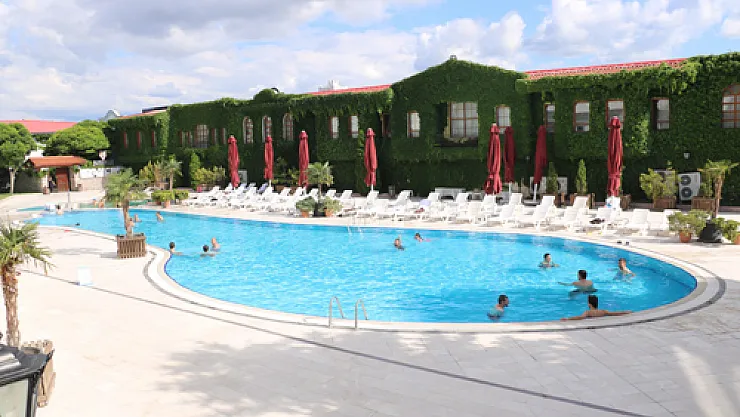 𔄡 günlük tatil ile doluluğun yüzde 95-100’e ulaşacağını tahmin ediyoruz”
