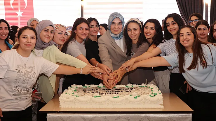 9 İlden 244 Genç Bir Arada