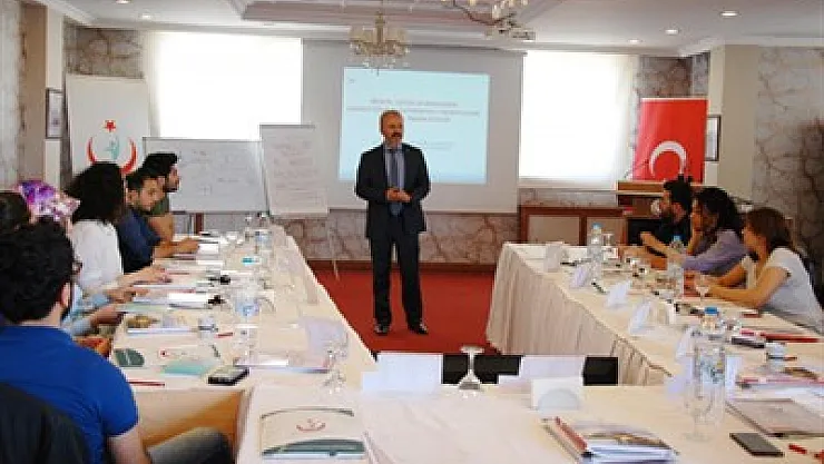 Acil Servis doktorlarına eğitim – Kocatepe Gazetesi