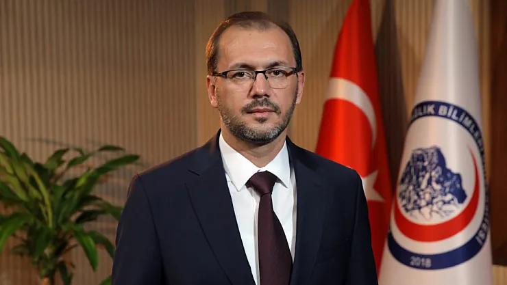 AFSÜ'de Akademisyenler Başarılı, Öğrenciler Memnun