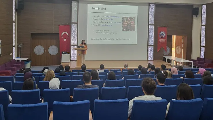 AFSÜ'de Bağımlılık Sebebi Bileşikler Konuşuldu