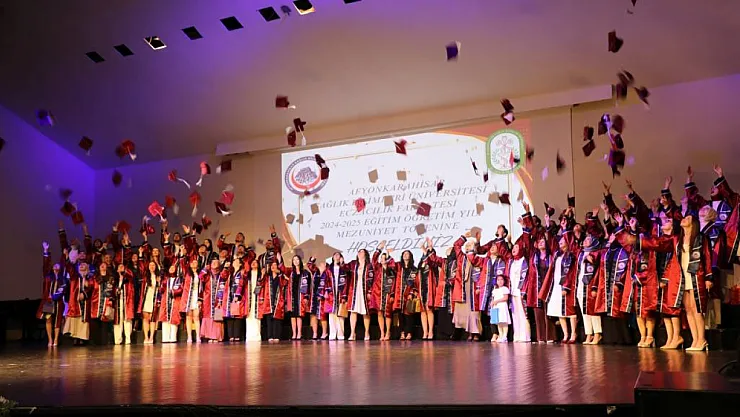 AFSÜ Eczacılık Fakültesi 2. Dönemde 61 Eczacı Ant İçti