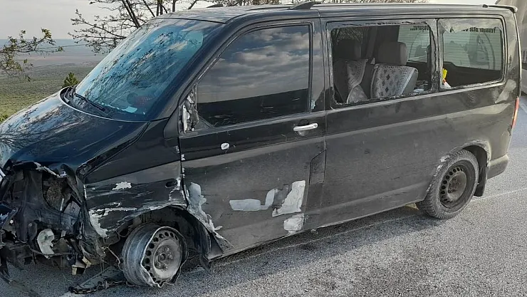 Afyon-Ankara yolunda kaza: 1 ölü, 3 yaralı