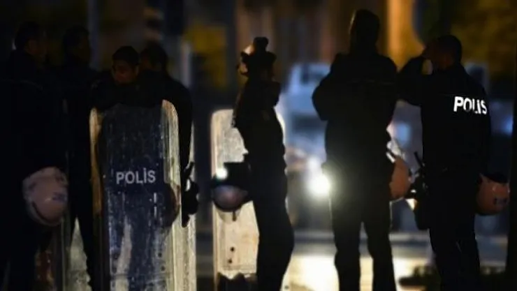 Afyon'da 4 Adrese Baskın! Polis Şaşkına Döndü!