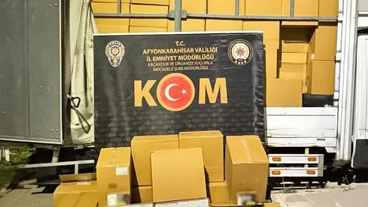 Afyon'da 4 Milyona Yakın Sahte Bandrollü Makaron Ele Geçirildi