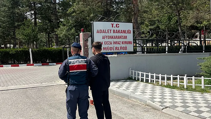 Afyon'da Arananlar Listesindeydi! 9 Yıllık Firar Sona Erdi!