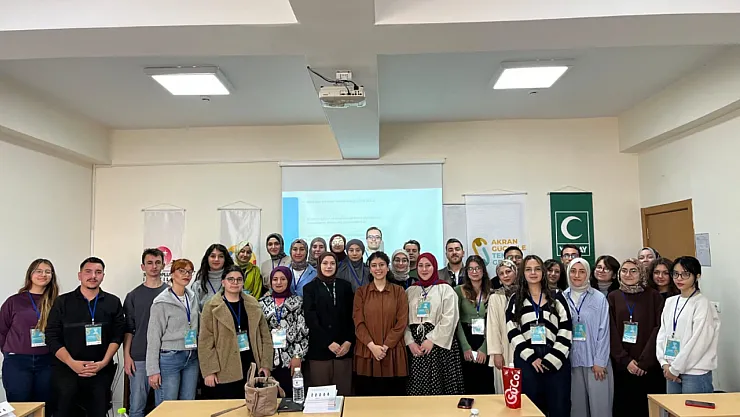 Afyon'da Bağımsız Gençlik ve Güçlü Yarınlar İçin Eğitimler Başladı