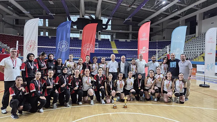 Afyon'da Bir Lise Tüm Dikkatleri Üzerine Çekti!