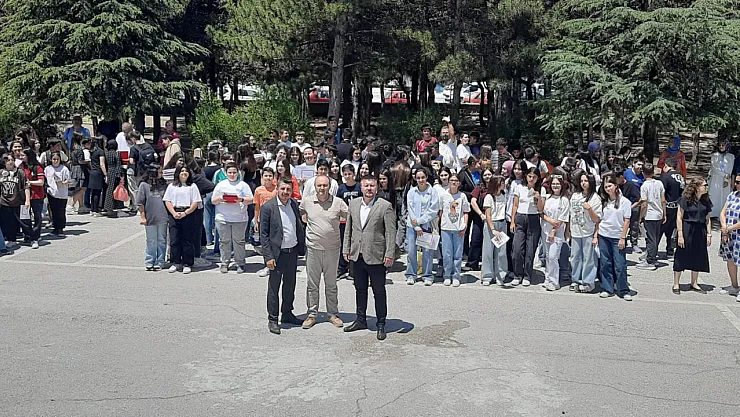 Afyon'da Bu Mahallede Başarı Karşılıksız Kalmıyor!