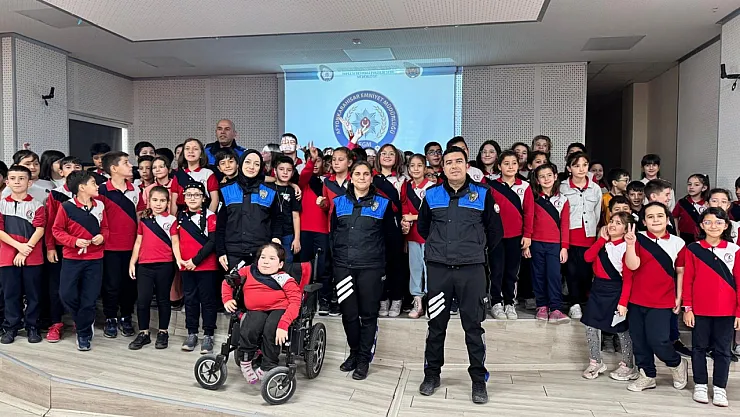 Afyon'da Çocuklar Polislerle Tanıştı, Güvenliği Öğrendi