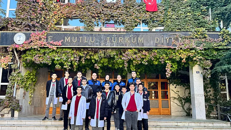 Afyon'da Emniyet, Lise Öğrencilerini Bilgilendirdi