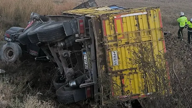 Afyon'da Genç Sürücü Şarampole Uçtu!