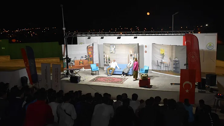 Afyon'da Gençler Tiyatroyla Bilinçlendi