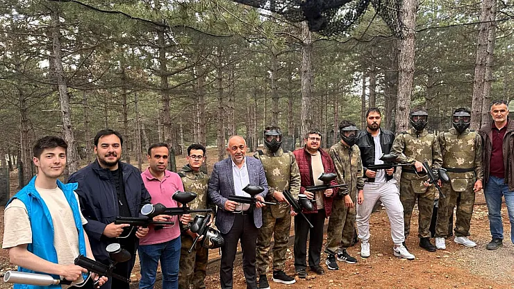 Afyon'da Gençlik Ateşi Yandı: Mikro İş Oyunları Kampı Başladı!