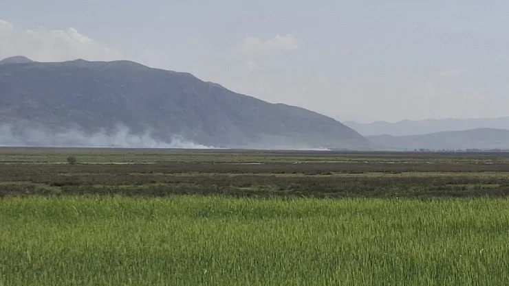 Afyon'da Göl Yanıyor
