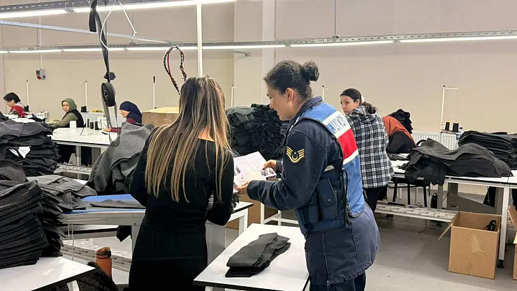 Afyon'da Jandarma, İlçe İlçe Bilgilendiriyor