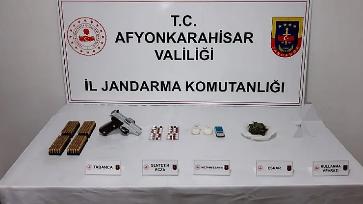 Afyon'da Jandarmadan Şok Baskın: Uyuşturucu ve Silahlarla Yakalandılar