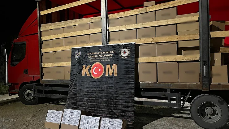 Afyon'da Kaçakçılara Büyük Darbe: 3 Milyon Adet Sahte Makaron Ele Geçirildi!