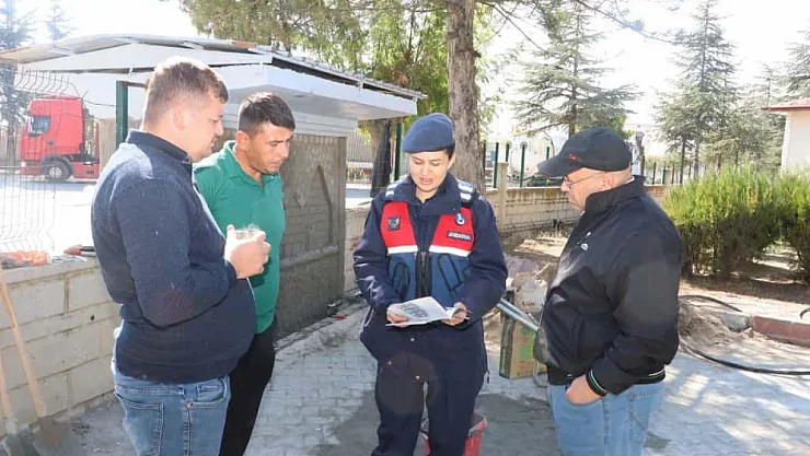 Afyon'da Kadına Karşı Şiddetin Engellenmesi Faaliyetleri Sürüyor