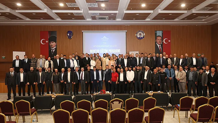 Afyon'da Muhtarlara Kritik Eğitim! Vali Yiğitbaşı'ndan Net Mesajlar