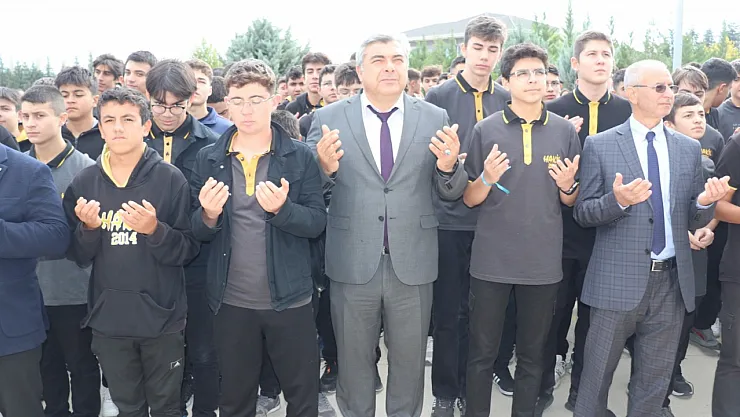 Afyon'da Öğrenciler Tek Ses, Tek Nefes: Özgür Filistin