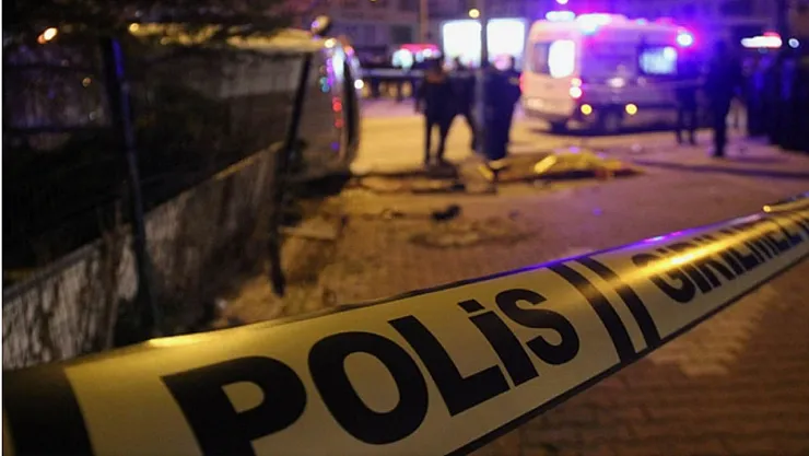 Afyon'da Oldu. Babasının Kafasını Kesti