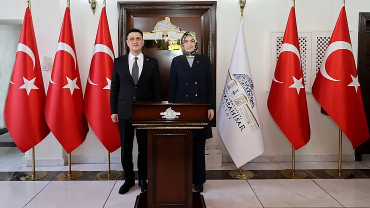 Afyon'da Önemli Kabul! Vali Yiğitbaşı'ndan Diplomasi Hamlesi