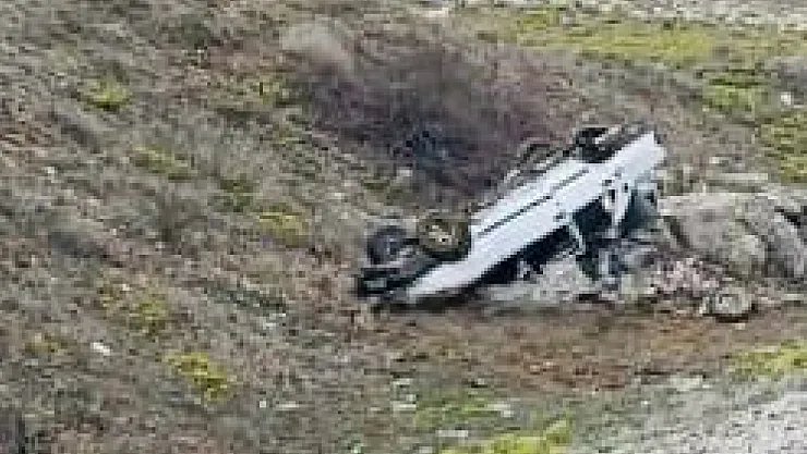 Afyon'da Otomobil Takla Attı: 1 Ölü 1 Yaralı