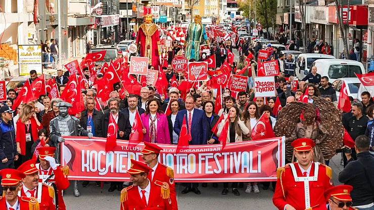 Afyon'da Sanat Günleri… Uluslararası Tiyatro Festivali Başladı