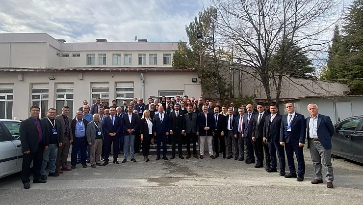 Afyon'da Sendika Zirvesi! Devlet, Millet ve Hak Mücadelesi Konuşuldu