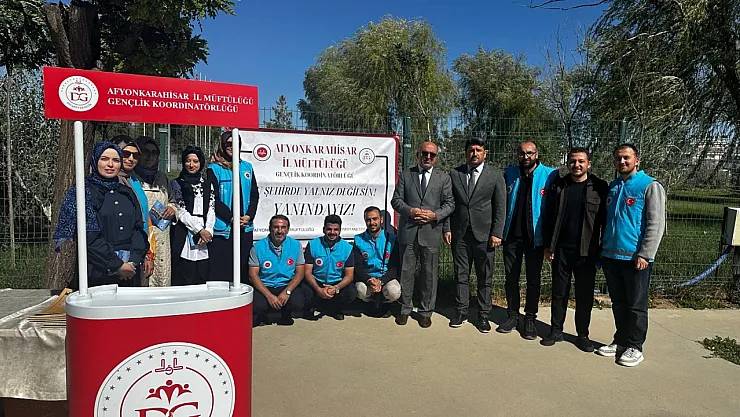 Afyon'da Üniversitelilere Sürpriz Karşılama