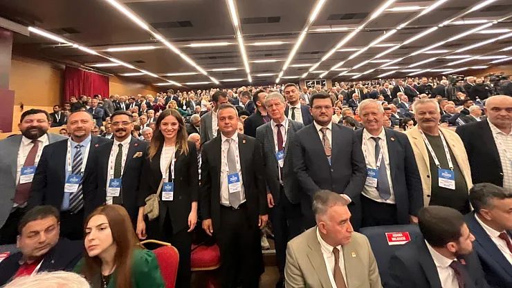Afyon'dan 12 delege CHP Kurultayı'nda