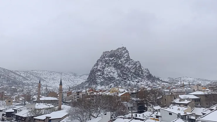 Afyon Güne Yoğun Kar Yağışı İle Uyandı