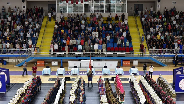 Afyon Halk Oyunları bölge finalistlerini ağırladı