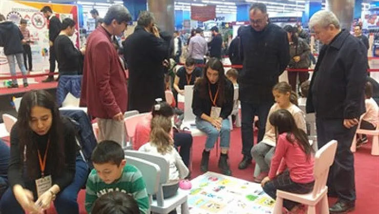 “Afyon Kodluyor” projesi devam ediyor