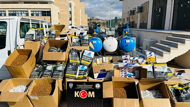 Afyon KOM Şube'den 5 eve operasyon