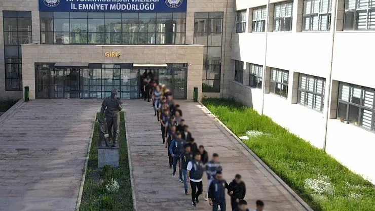 Afyon Merkezli Dev Operasyon: Sahte Reklamlarla Milyarlar Vurdular!