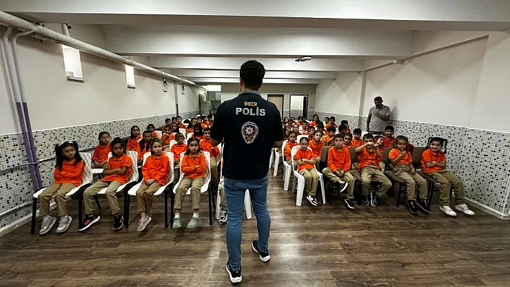 Afyon Polisi, Bilgilendirmeye Temelden Başlıyor