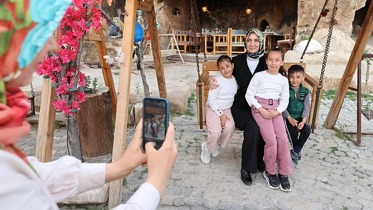 Afyon'un Kalbinde Bir Gün: Gizemli Köyde Samimi Anlar