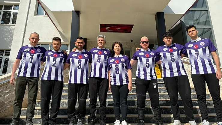 Afyon'un Sessiz Kahramanları Zirveye Koşuyorlar!