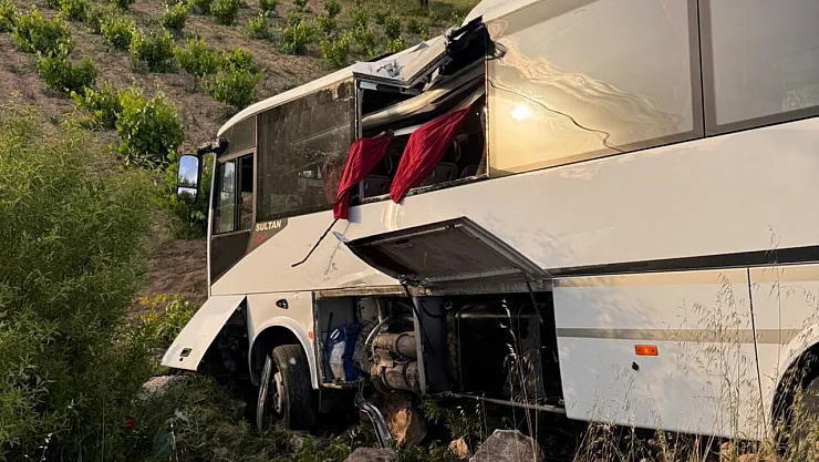 Afyon Yolunda Kaza: 27 Yaralı