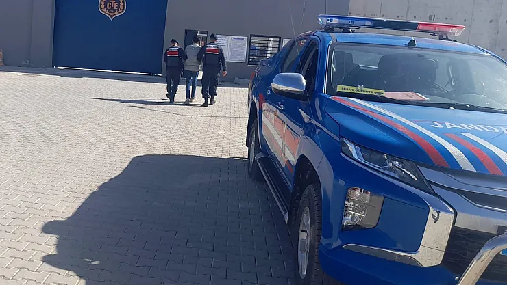 Afyon'da 19 Yıl 9 Ay Hapis Cezası İle Aranan Şahıs Yakalandı