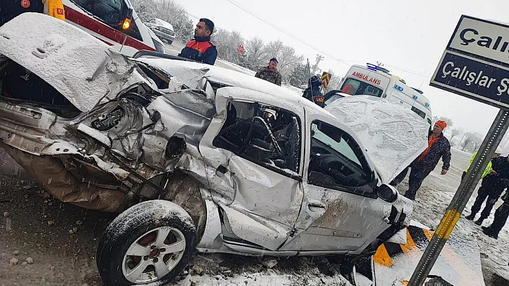 Afyon'da Feci Kaza: Çok Sayıda Yaralı Var