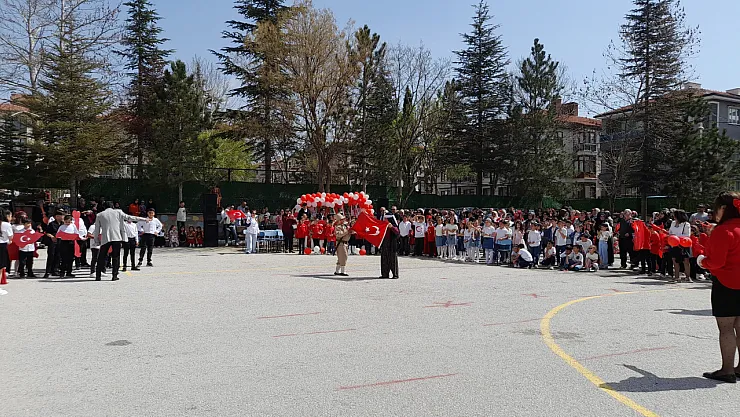 Afyonkarahisar'da 23 Nisan'da Duygulandıran Gösteri