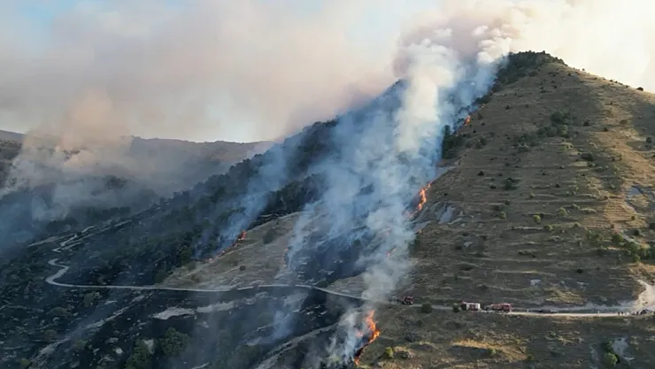 Afyonkarahisar'da Çıkan Orman Yangını Söndürüldü