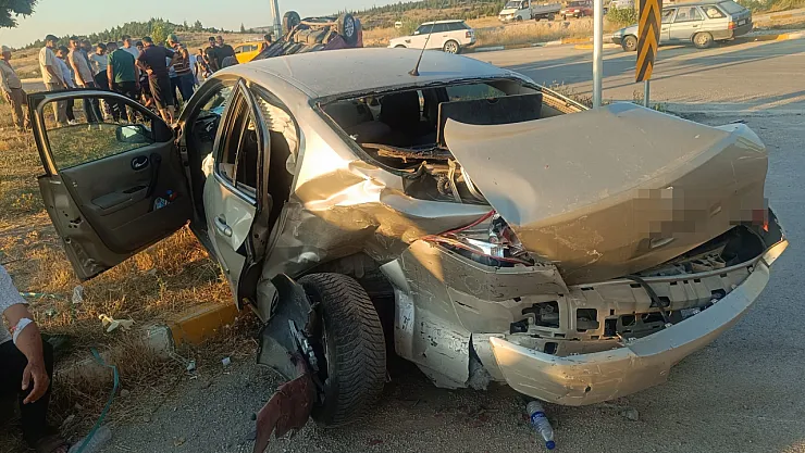 Afyonkarahisar'da Feci Kaza: 9 Yaralı!