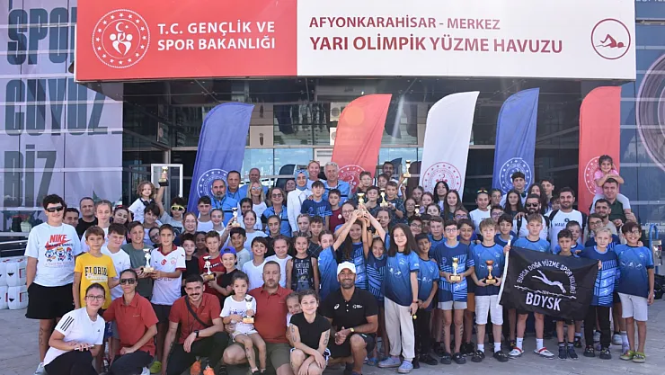 Afyonkarahisar'da Triatlon Heyecanı: 95 Sporcu Kıyasıya Yarıştı!